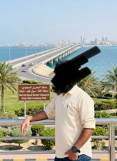 Vip Escort مرافقة الشخصيات المهمة - Acompañantes masculino in Al Manama Photo 6 of 14