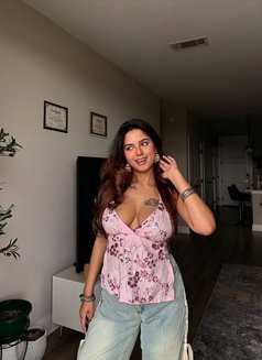 Vip Escort High Profile - puta in Ahmedabad Photo 2 of 3