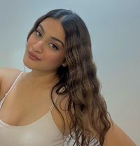 Vip Escort - puta in Kathmandu Photo 1 of 3