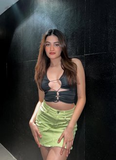 Vip Escort - puta in Kathmandu Photo 2 of 3