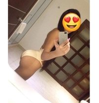 KELLY STUDENT - puta in Nairobi