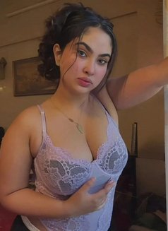 Vip Escort Service Available 24*7 - puta in Kolkata Photo 2 of 3