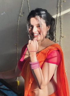 Vip Escort Service - escort in Hyderabad Photo 2 of 3