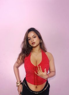 Vip Escort Service - escort in Mumbai Photo 2 of 3