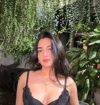 Vip Escort Service - puta in Vadodara Photo 1 of 4