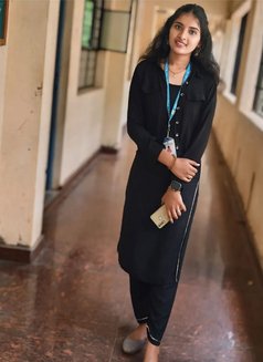 Vip Escort Service Kajal - puta in Candolim, Goa Photo 1 of 2