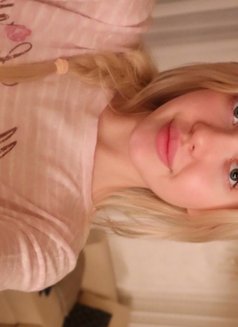 Belarusian in Dubai top companion GFE - escort in Dubai Photo 1 of 9