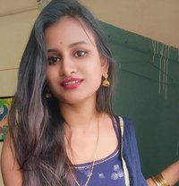 Vip Girls Meena - puta in Chennai Photo 1 of 3