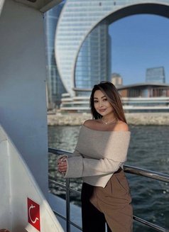 Offering koregaon park russian escorts - escort in Pune Photo 1 of 2