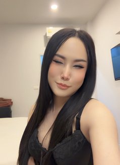 VIP# in Muscat - Transsexual escort in Glarus Photo 2 of 7