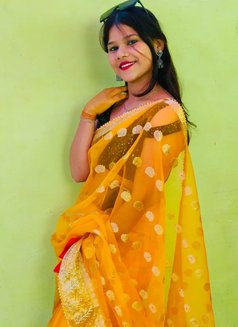 Cam and meet available - escort in Bangalore Photo 2 of 4