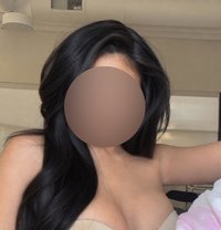 VIP INDIAN PROFILE - puta in Dubai Photo 7 of 8
