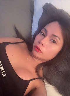 Vip massage youngJem versa both - Transsexual escort in Abu Dhabi Photo 5 of 23
