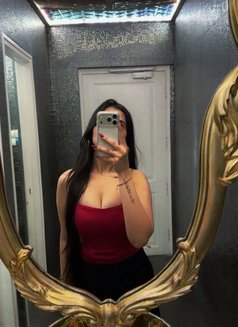 Vip Minahil Model - escort in Abu Dhabi Photo 2 of 4