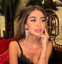 VIP Model Amina - puta in Dubai