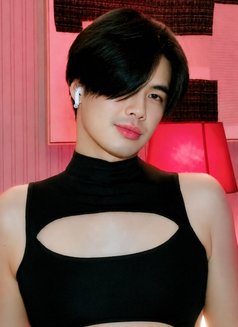 Hello I'm Leo - Male escort in Riyadh Photo 3 of 16