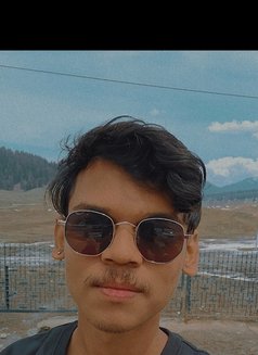 VIP Rishi - Male escort in Kolkata Photo 5 of 5