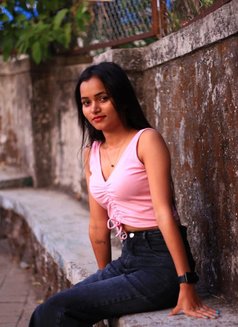 Vip Sakshi &Genuine No Advance Escort Se - puta in Pune Photo 2 of 3