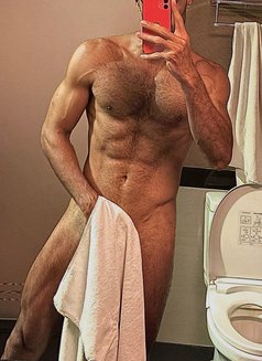 Vip Service for Couples - Acompañantes masculino in Jakarta Photo 2 of 3