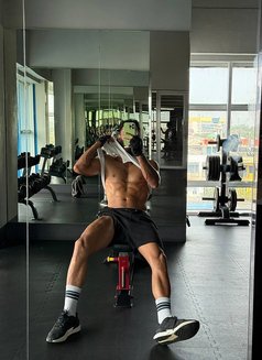 Vip Service for Couples - Male escort in Kuala Lumpur Photo 1 of 5