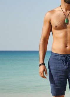 Professional therapists - Acompañante masculino in Bangalore Photo 4 of 4