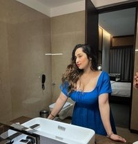 VIP Services Colombo - puta in Colombo