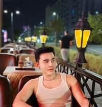 VIP sexy gay big dick - Male escort in Abu Dhabi