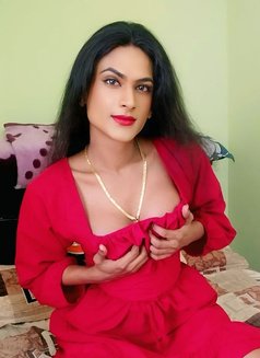 VIP INDIAN Shemale BBC - Transsexual escort in Dubai Photo 10 of 12