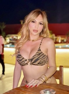 VIP SOFİA FOX BIG DICK and CUM - Transsexual escort in Dubai Photo 28 of 28