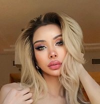 VIP Sugar babe Nanapinky - Transsexual escort in Dubai