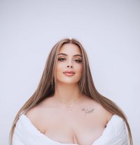 أجمل الفتيات المرافقات في اربيل Vip - escort agency in Erbil