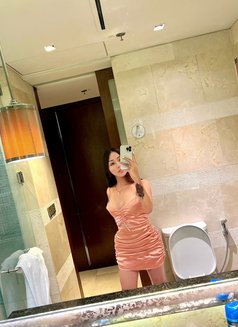 VIP TOP LADYBOY CAMSHOW / MEETINGS - Transsexual escort in Bangkok Photo 7 of 9