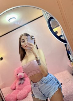 VIP TOP LADYBOY CAMSHOW / MEETINGS - Transsexual escort in Bangkok Photo 18 of 22