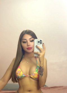 VIP TOP LADYBOY CAMSHOW / MEETINGS - Transsexual escort in Bangkok Photo 15 of 19