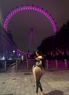 VIP Valentina BIG ASS - Acompañantes transexual in London Photo 10 of 12
