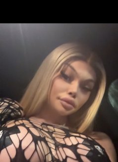 VIP Valentina BIG ASS - Acompañantes transexual in London Photo 12 of 12