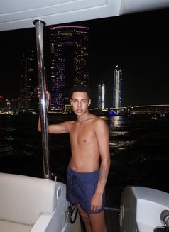 Vipbradleyx - Male escort in Dubai Photo 6 of 6