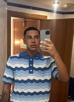 Vipbradleyx - Male escort in Dubai Photo 4 of 5