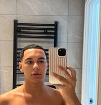 Vipbradleyx - Male escort in Dubai Photo 5 of 5