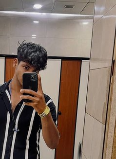 Vipin(straight) - Male escort in New Delhi Photo 2 of 2