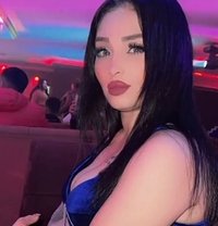 Lamar - puta in Beirut Photo 7 of 9