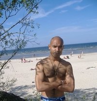 Ranil British Gigolo & Bull - masseur in Colombo