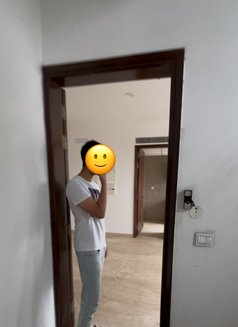 Viraj 6’3ft bodybuilder-only for females - Male escort in New Delhi Photo 6 of 6