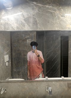 Viraj male escorts - escort in Ahmedabad Photo 1 of 2