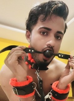 Viraj - Male escort in Bangalore Photo 11 of 12