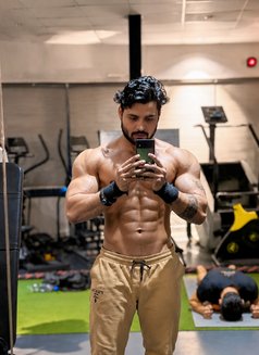 Viraj - Male escort in Mumbai Photo 5 of 9