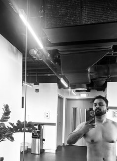 Viraj only for female & couple - Male escort in New Delhi Photo 3 of 6