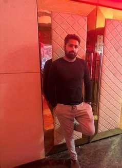 Virat - Male escort in New Delhi Photo 3 of 4