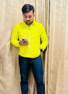Virat - Male escort in New Delhi Photo 4 of 6