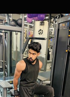 Virat - Male escort in New Delhi Photo 3 of 7